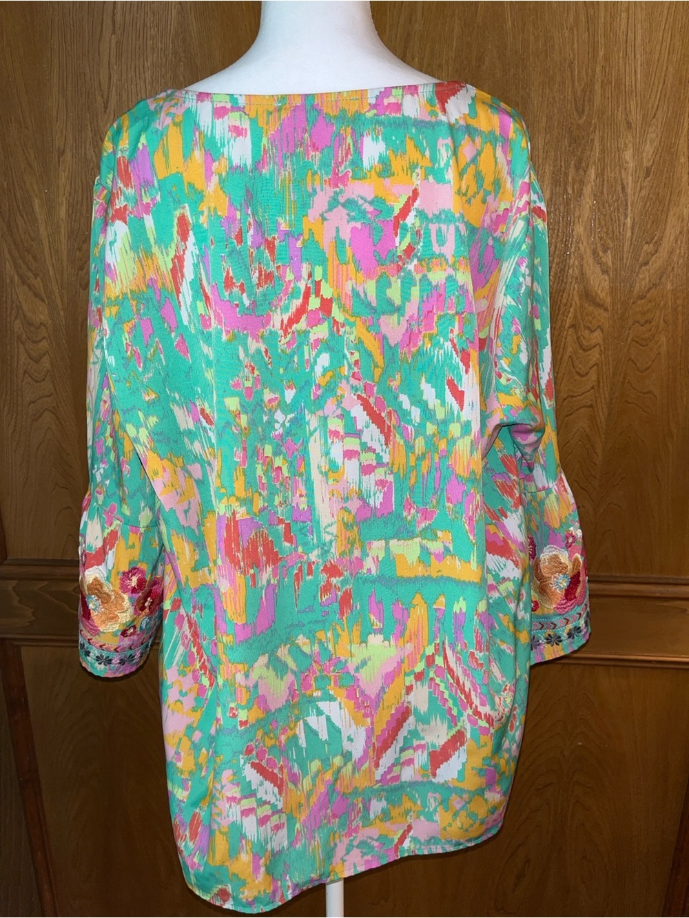 Sz 1X Savanna Jane Vibrant Embroidered Floral Emerald Tunic Top - Picture 7 of 10